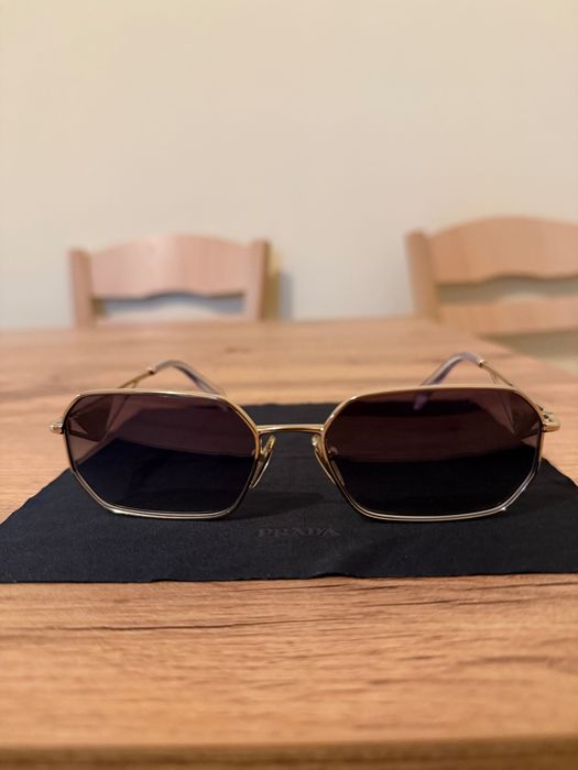 Слънчеви очила PRADA