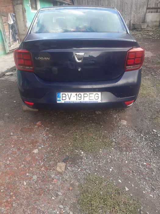 Vând Dacia logan