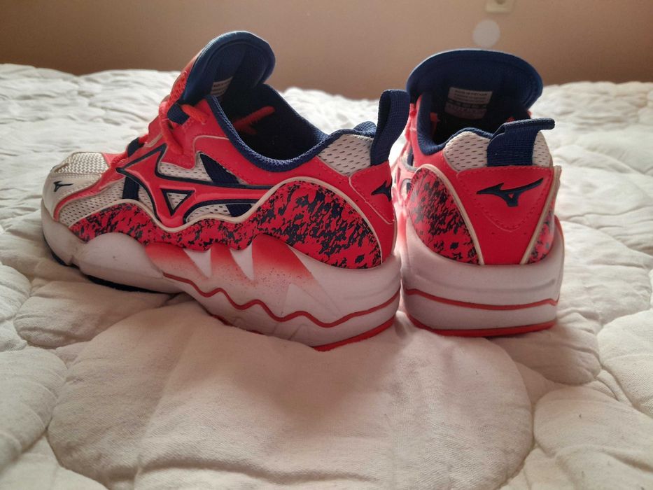 Спортни обувки/маратонки Mizuno Wave Rider 1, Бял, корал, тъмносин