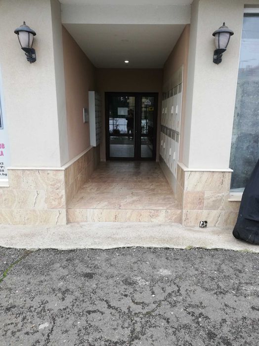 Дава се под наем Двустаен апартамент в Поморие - 77 кв.м за 408 € - Снимка #1