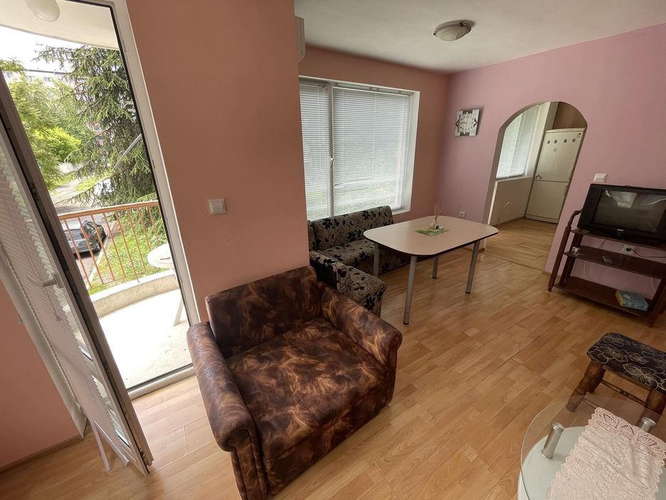 Дава се под наем Двустаен апартамент в Бургас, Славейков - 60 кв.м за 306 € - Снимка #6