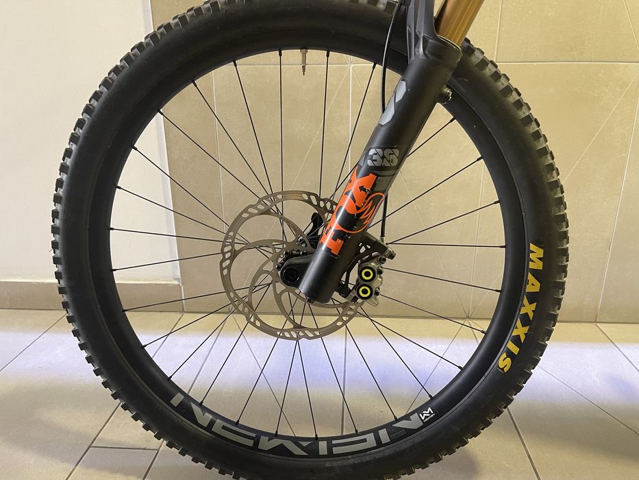 Propain Spindrift CF 4/ Fox Kashima 38 (Bicicleta enduro mtb downhill)