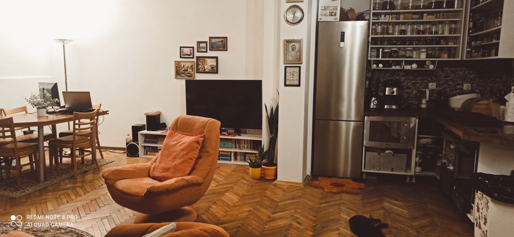 Продава се Четиристаен апартамент в София, Гео Милев - 115 кв.м за 1992 €/кв.м - Снимка #1