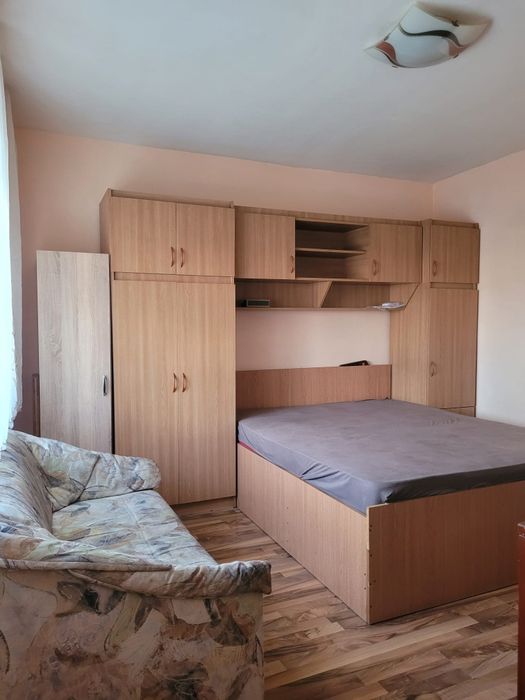 Proprietar – Închiriez garsonieră utilată complet, etaj 2, str. Someșului (vis-a-vis de Kaufland/Penny)