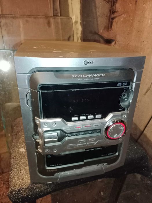 Продам муз центр  состояние нормальное