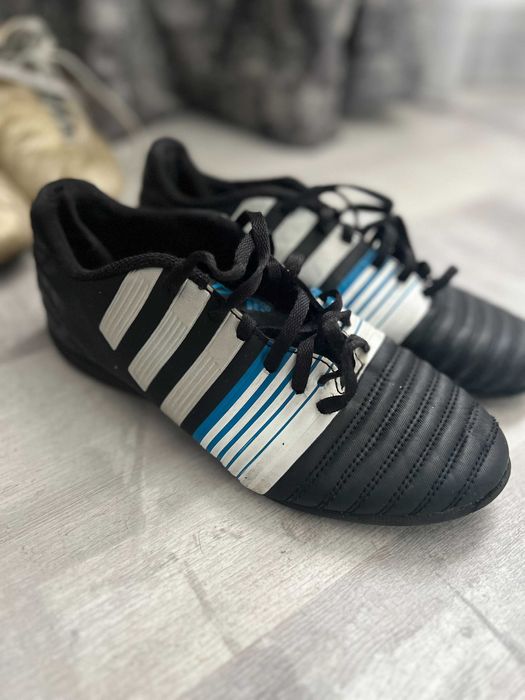 Ghete de fotbal Adidas pentru teren sintetic (Turf - TF)