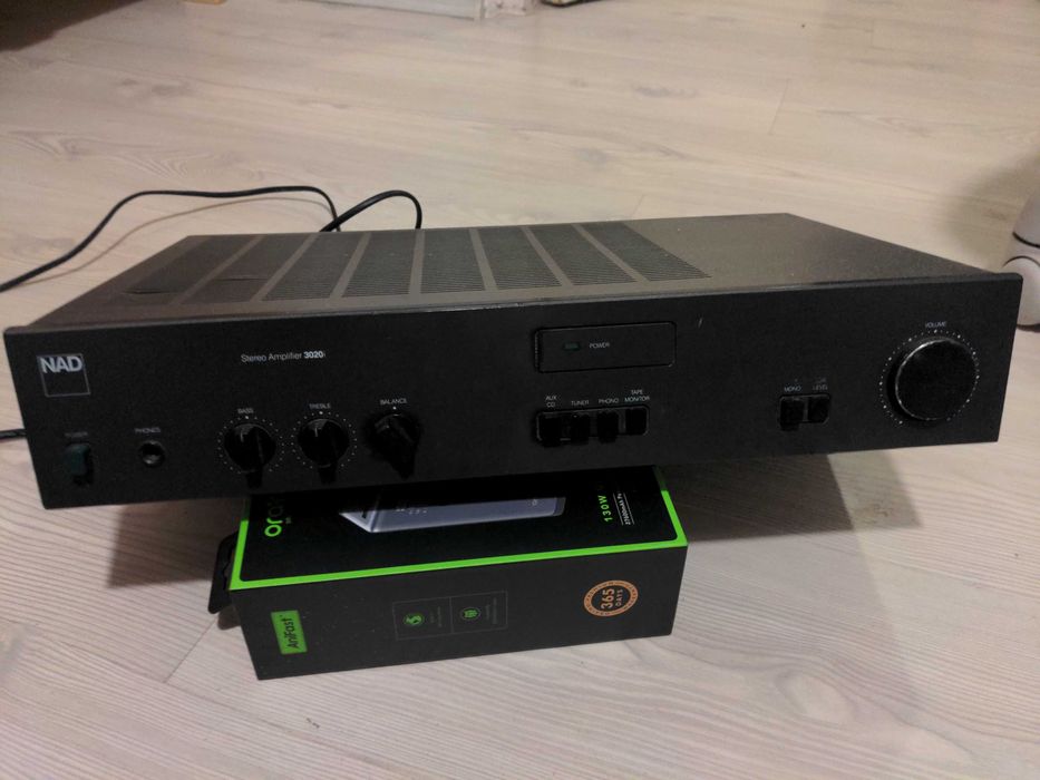 Amplificator NAD 3020i