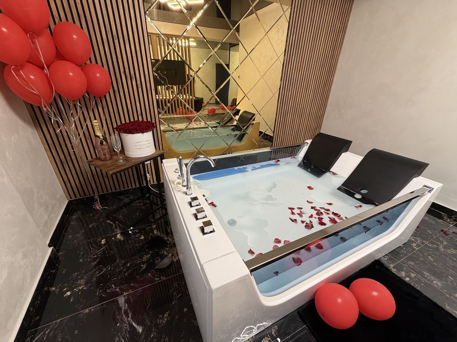 Apartament cu Jacuzzi 5*