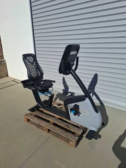 Precor RBK 885 Recumbent Bike P82 Touch Display