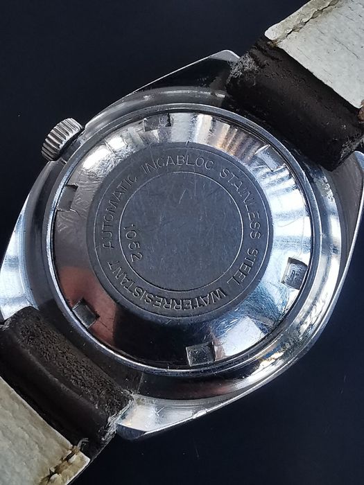 Ceas Cronel Automatic 25 rubine- Dama

Cronel Automatic 28,5 x 31 mm