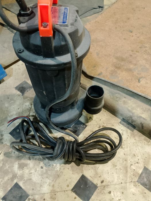 Насос канализационный