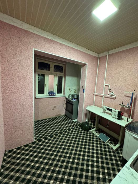 Юнусабад 7 квартал. Продается квартира  1/2/4