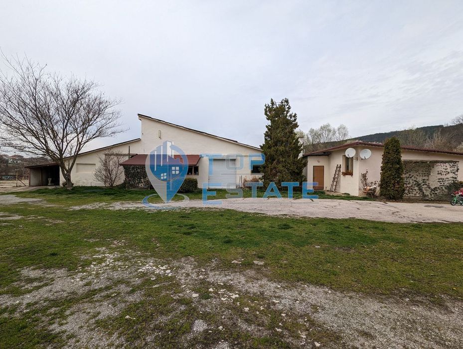 Продава се Промишлена сграда в с. Самоводене, Област Велико Търново - 1700 кв.м за 248 €/кв.м - Снимка #6