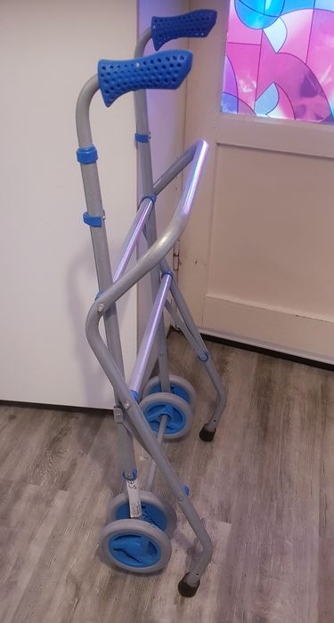 Cadru însoțitor pentru mers