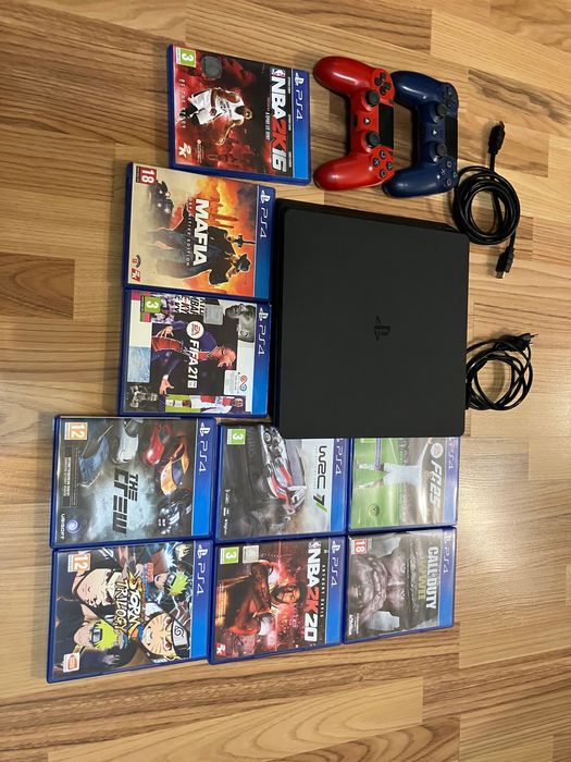 Плейстейшън 4 слим с 2 контролера и 9 игри
