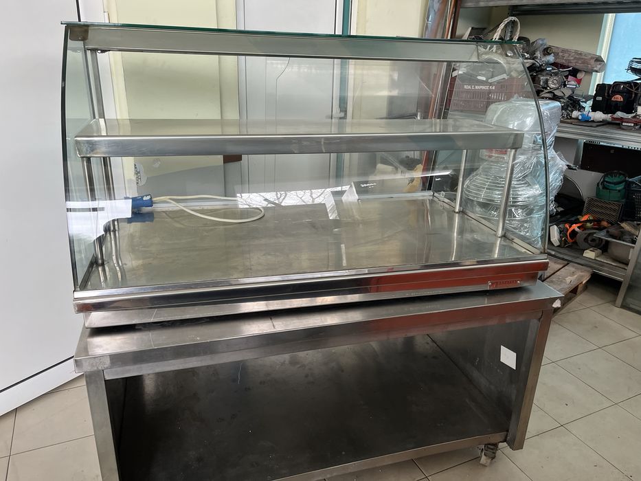 Топла витрина топла