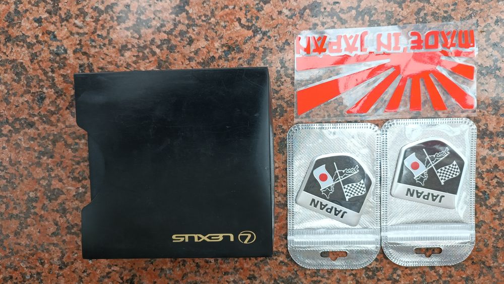 Шильдик и прочие детали для Лексуса