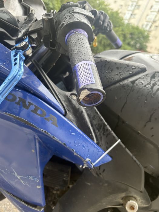 Honda cbr 125r 2011
