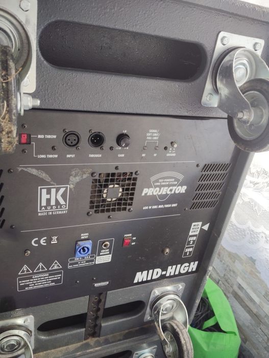 Schimb  !!! Un bas activ și un top activ hk projector de 600w fiecare