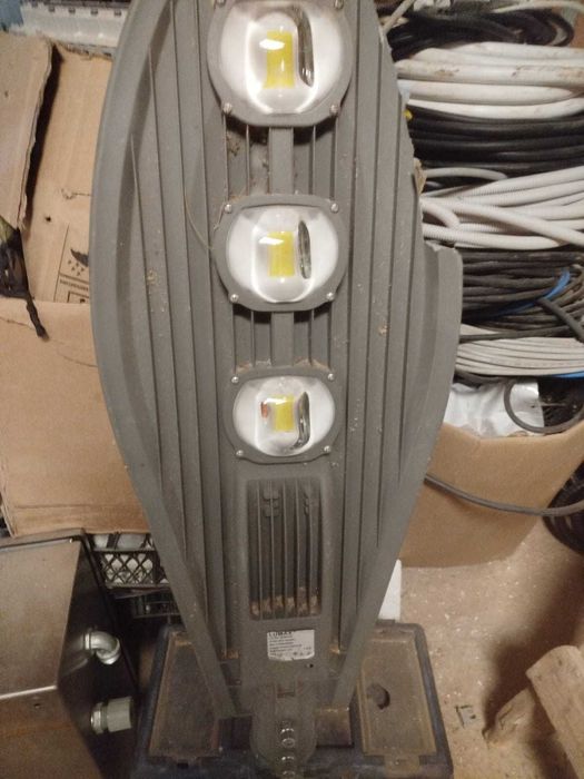 Lampa Led LUMAX 180W Lumen 20070 lm  pentru parcari , teren de fotbal.