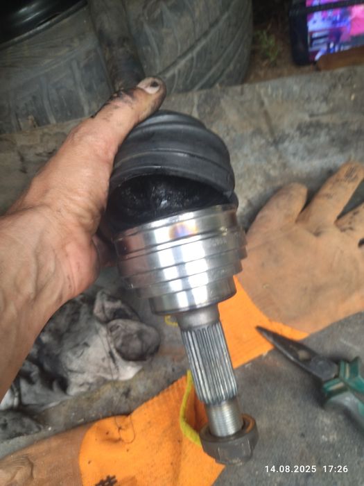 Продам авто Тойота Карина 2