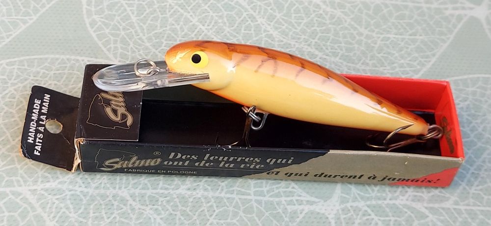Воблери Salmo Roach