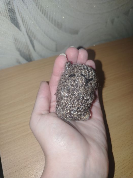 Вязанная капибара брелок