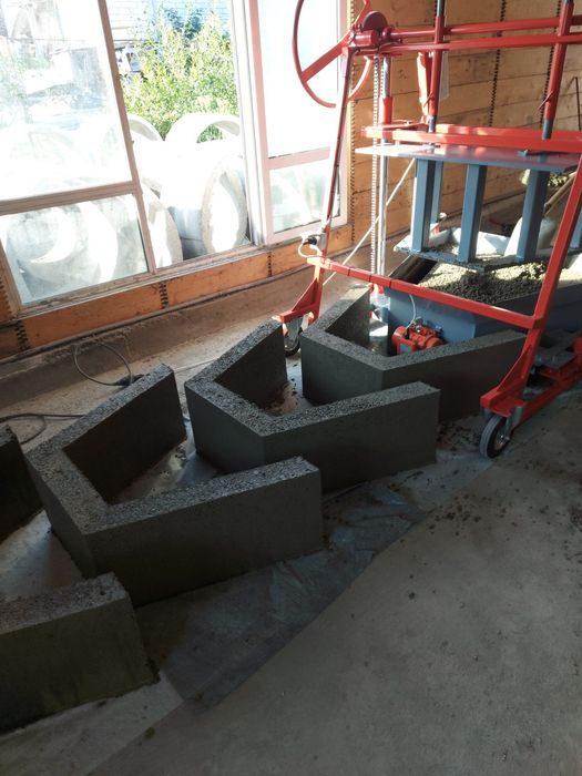 Presa/ Masina /Vibropresa Boltari Pavele Ofertă de pasteRigole