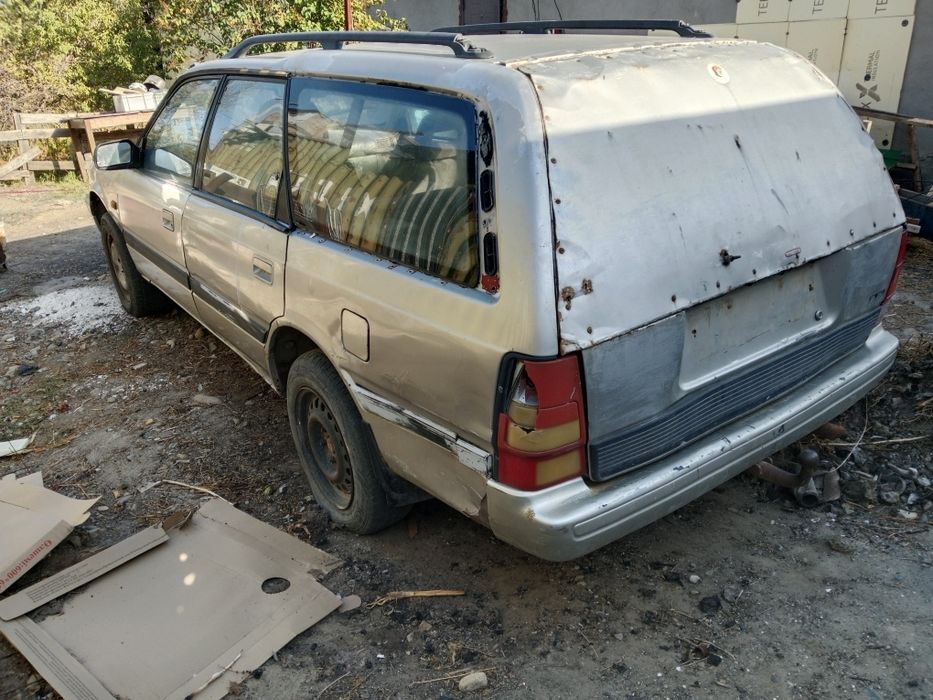 Автомобиль Мазда