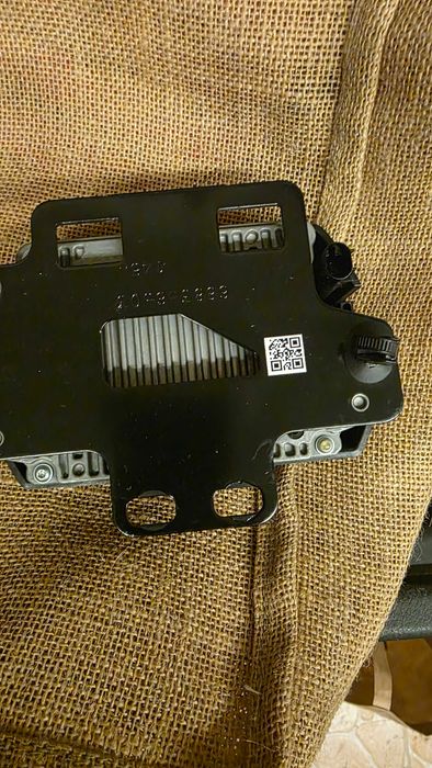 Продавам дистроник радар bmw g30 g11 g05 g01