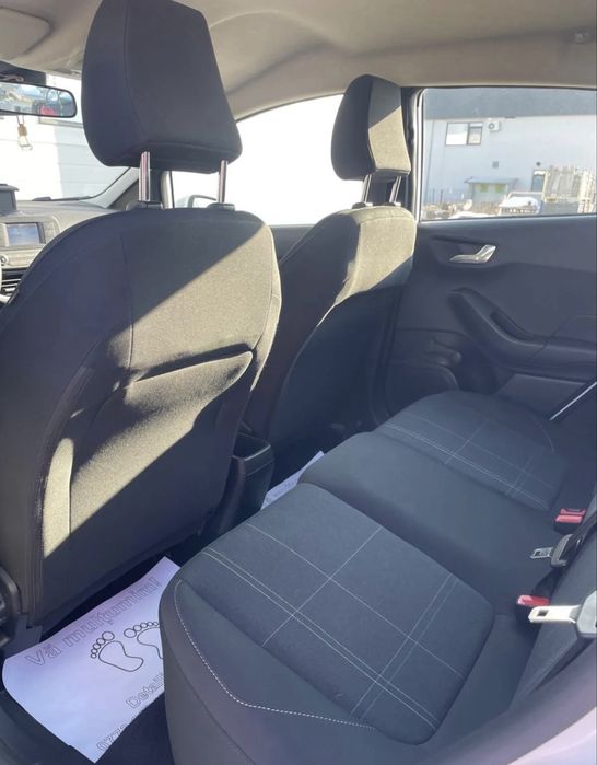 Inchiriere Ford Fiesta