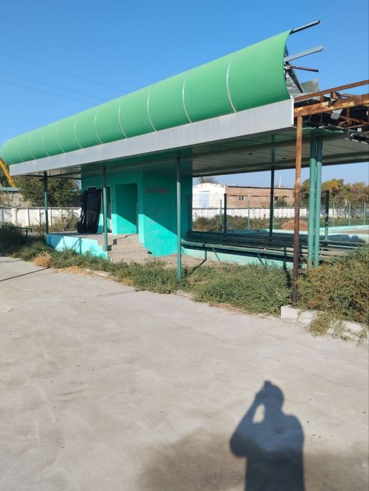 Махаллада йулди буйида битмаган мойка сотилади