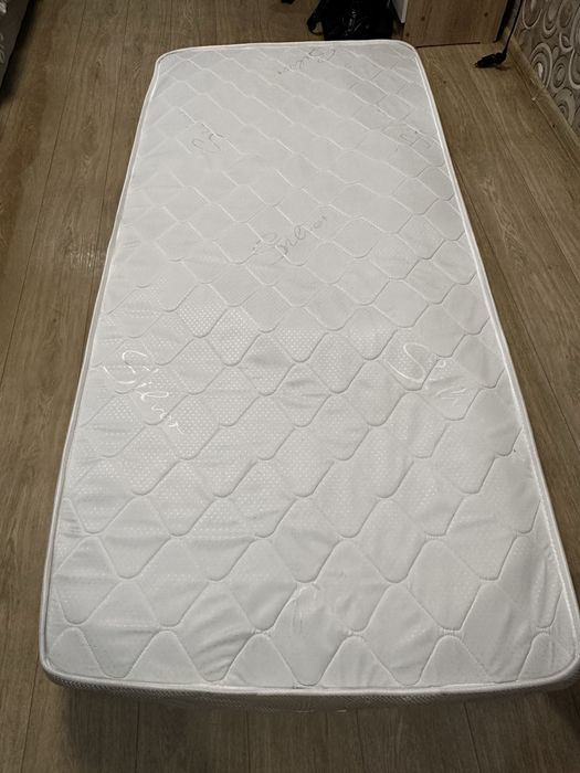 Продам новый матрас  90*200