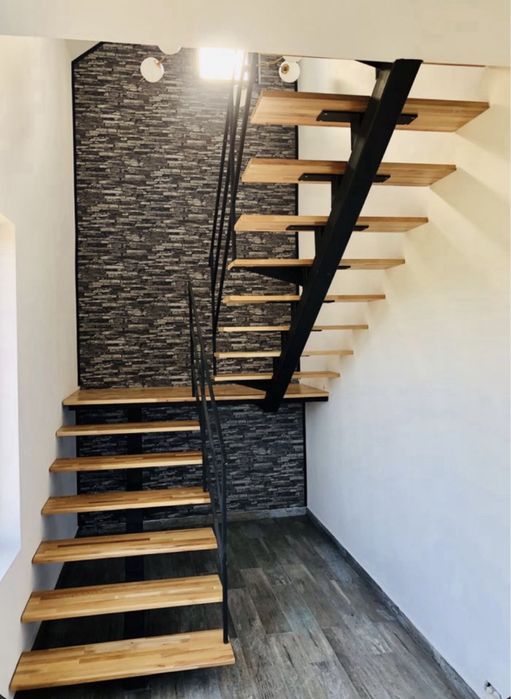 scarii pentru interior si exterior