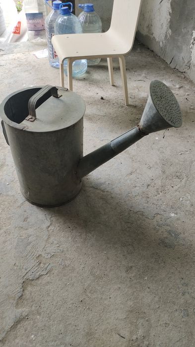Продам лейки разные