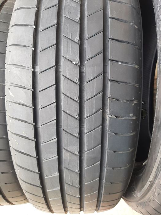 Продам шины 215/55/17 бриджестон