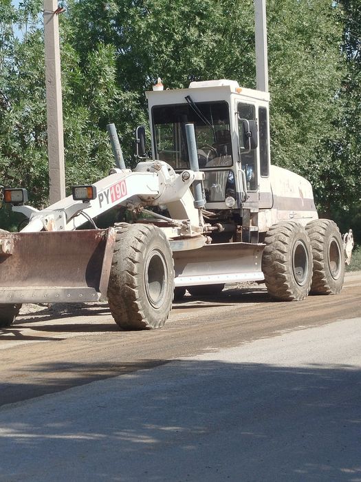 Продам автогрейдер
