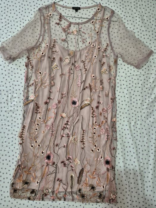 Vând rochiță damă