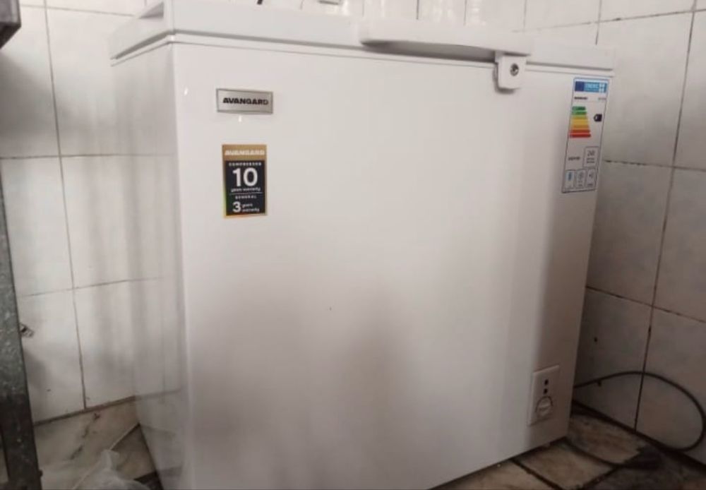 Продам морозильник срочно