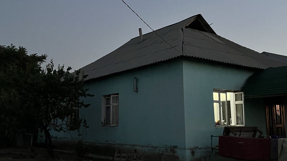 Үй сатылады. Жер үй сатылады