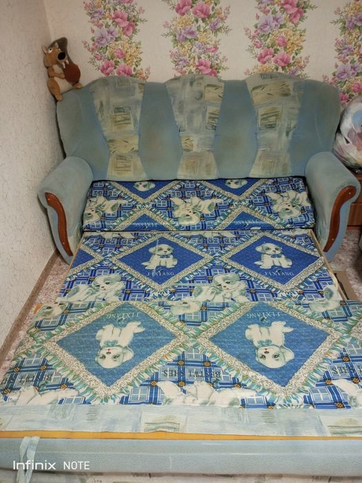 Продам Два дивана б/у