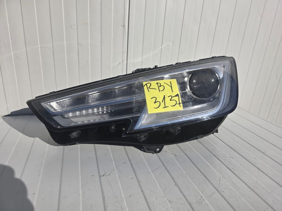 Far stanga Audi A4 B9 8W bi-xenon original cod 8W0941005