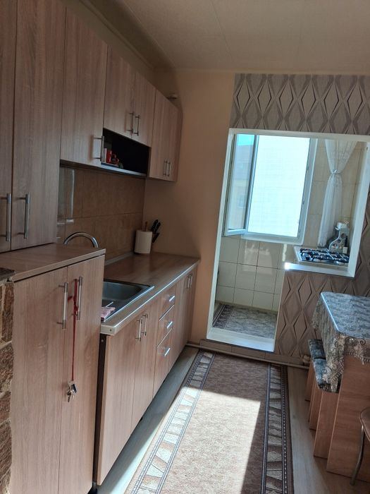 Vând apartament 3 camere
