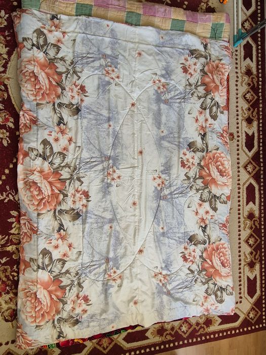 Одеяло, корпе, подушки,покрывало