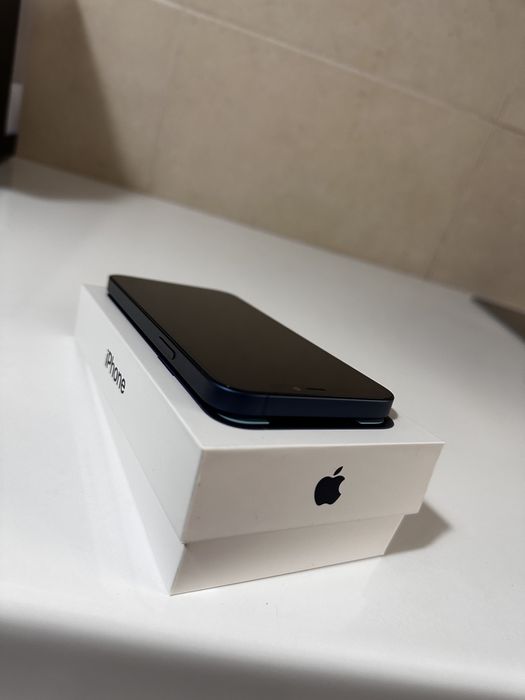 Iphone 12 64gb 82% battery healt