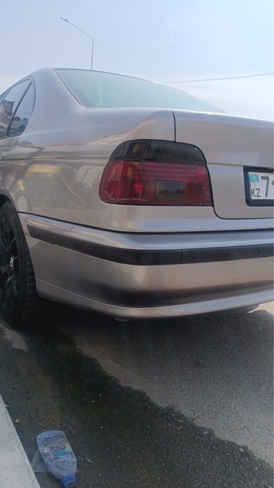 Продам бампер на е39