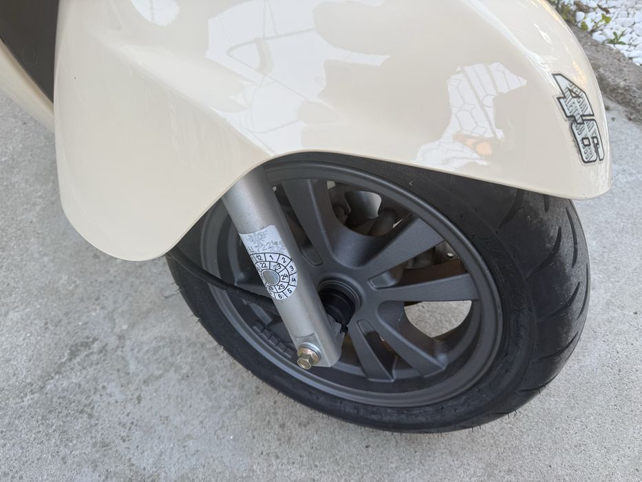 Скутер Kymco Like