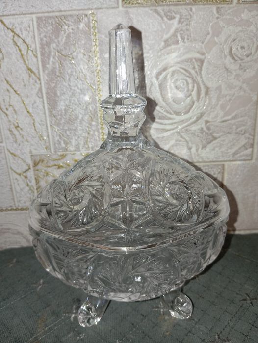 Продам  посуду новый