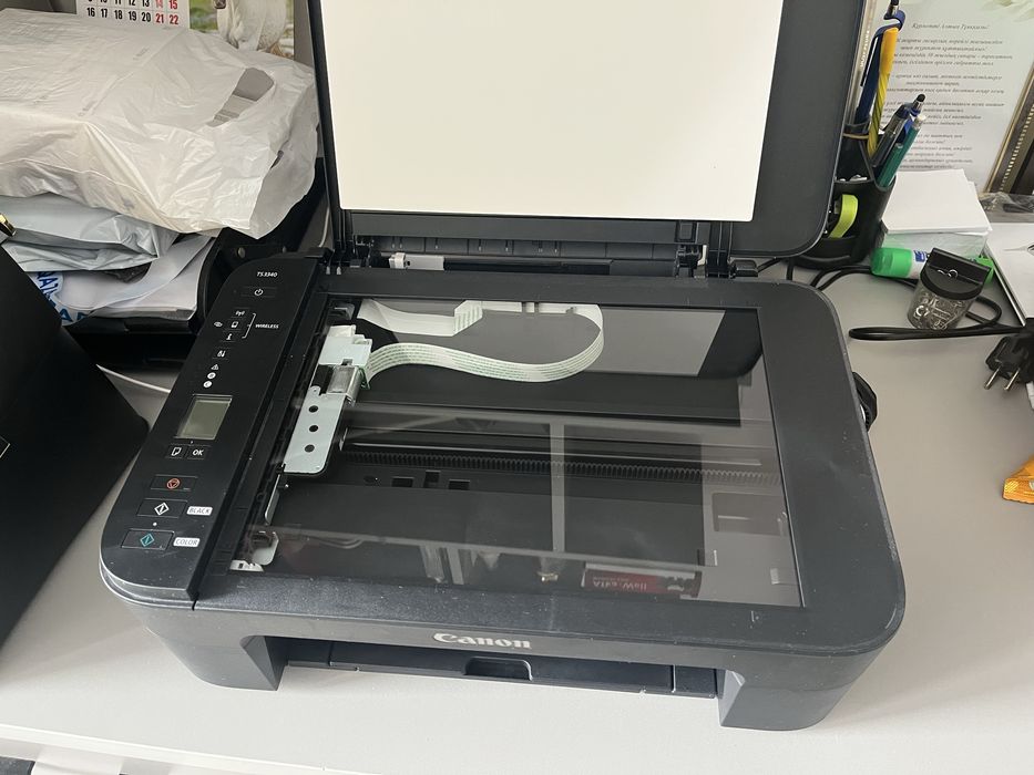 Принтер Canon цветной, черно-белый