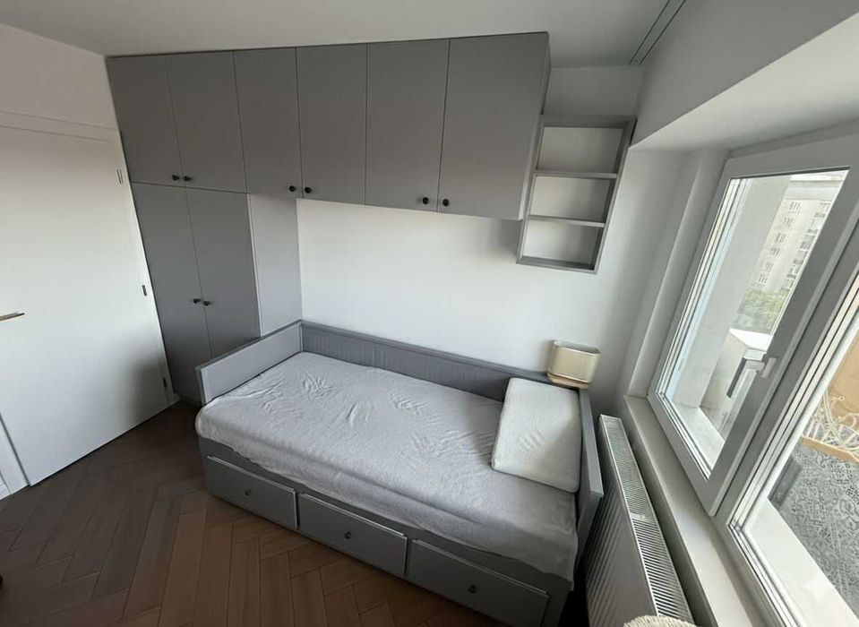 Vand apartament 3 camera